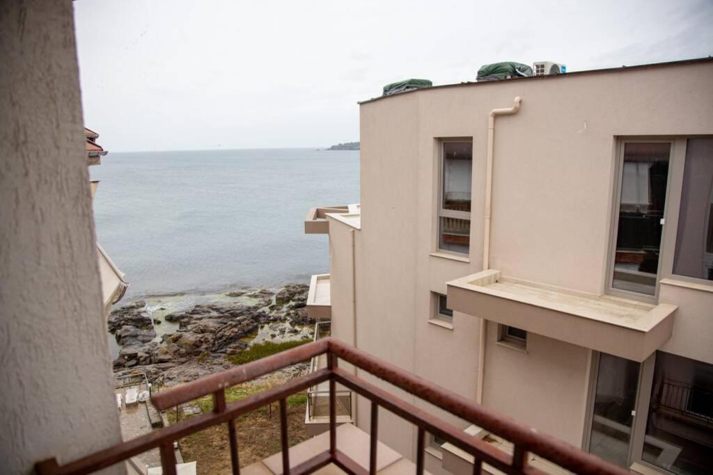 Convenient 1-bedroom Flat Next To Harmanite